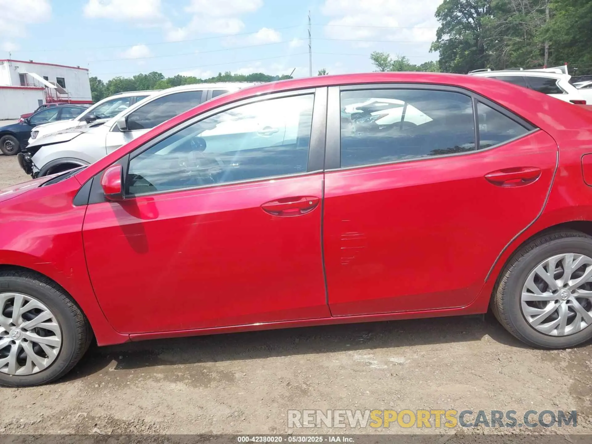14 Photograph of a damaged car 2T1BURHE4KC220512 TOYOTA COROLLA 2019