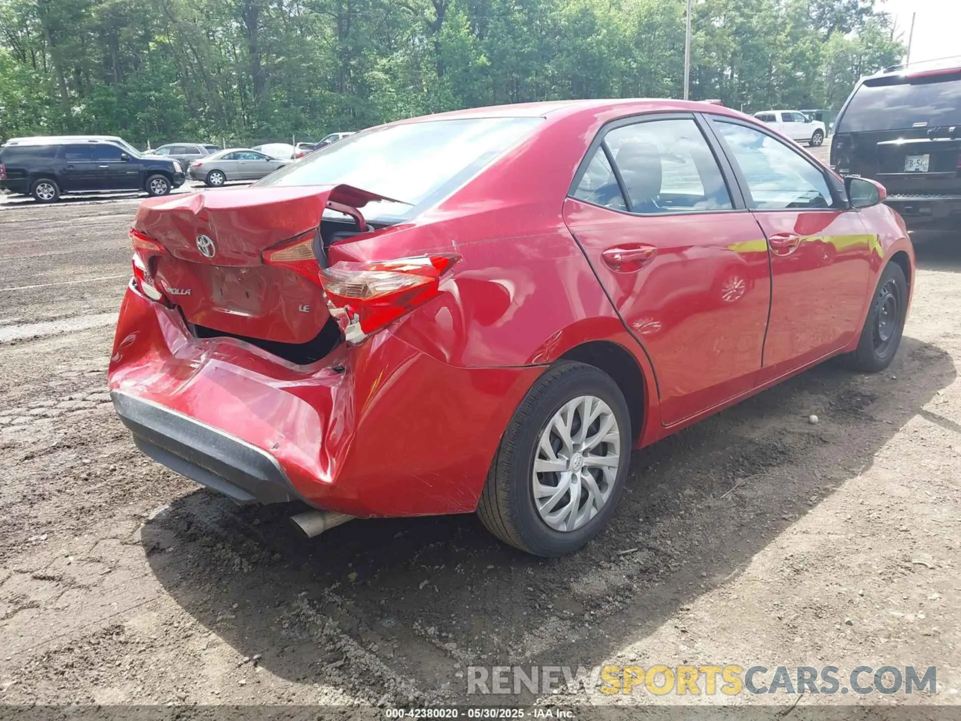 4 Photograph of a damaged car 2T1BURHE4KC220512 TOYOTA COROLLA 2019