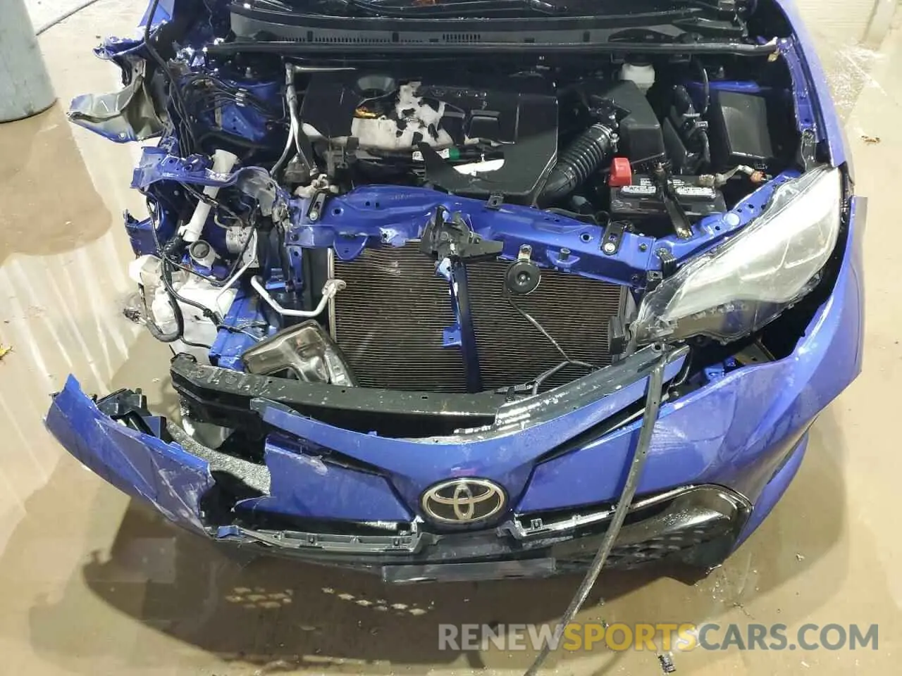 11 Photograph of a damaged car 2T1BURHE4KC223247 TOYOTA COROLLA 2019