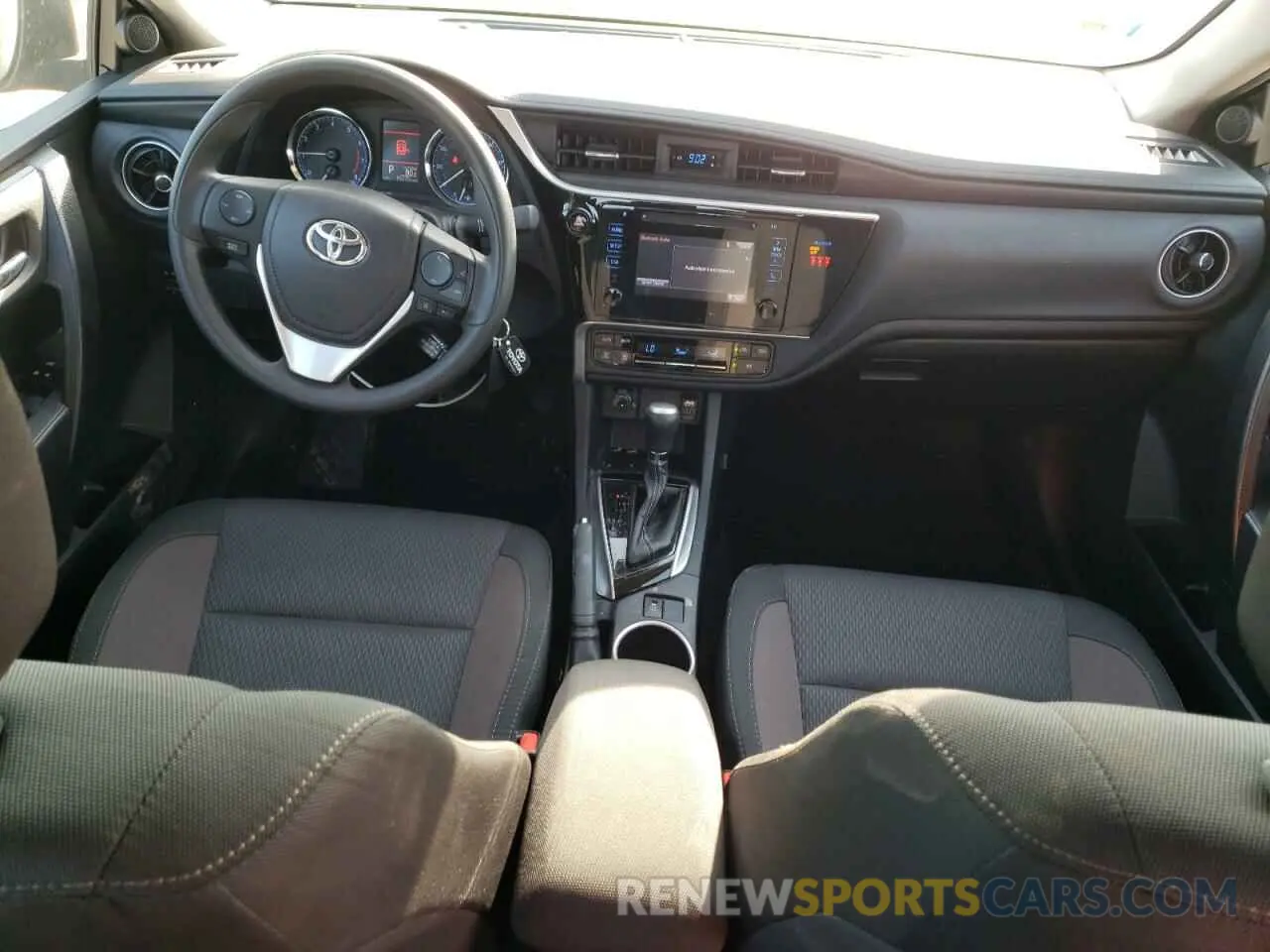 8 Photograph of a damaged car 2T1BURHE4KC227511 TOYOTA COROLLA 2019