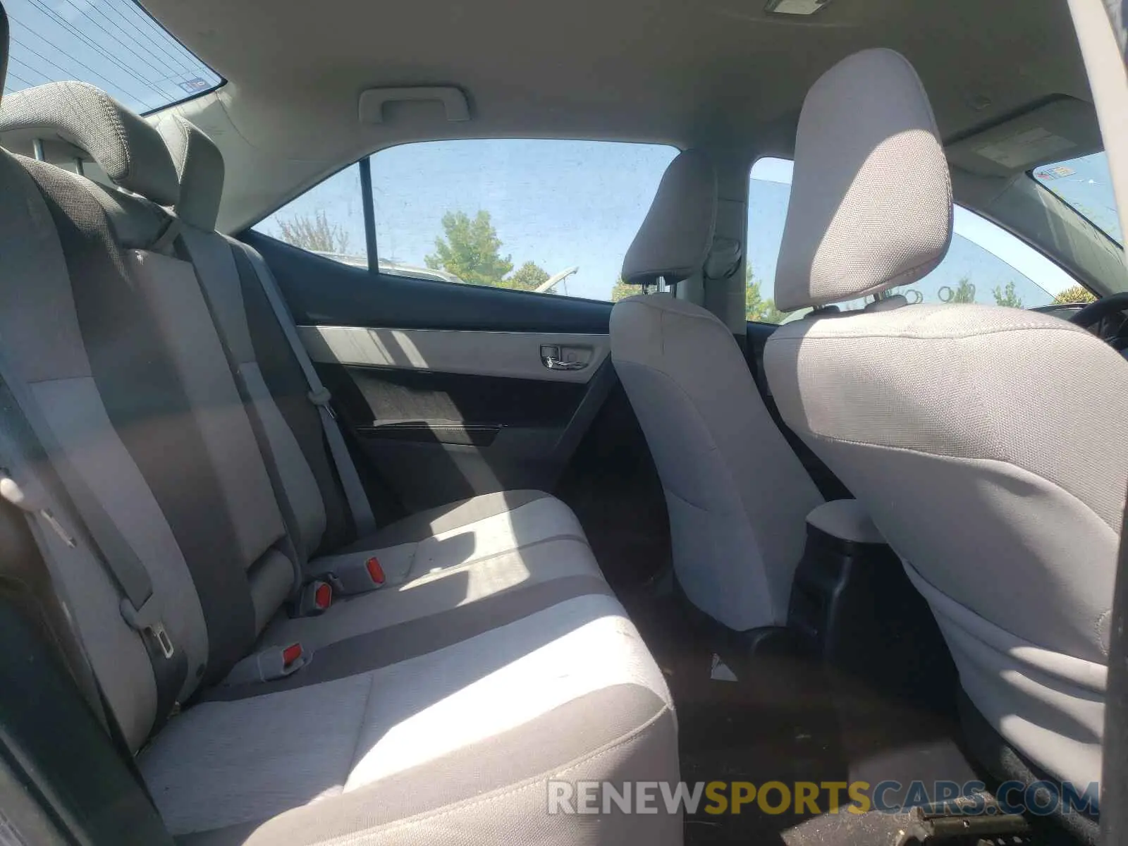 6 Photograph of a damaged car 2T1BURHE4KC230084 TOYOTA COROLLA 2019