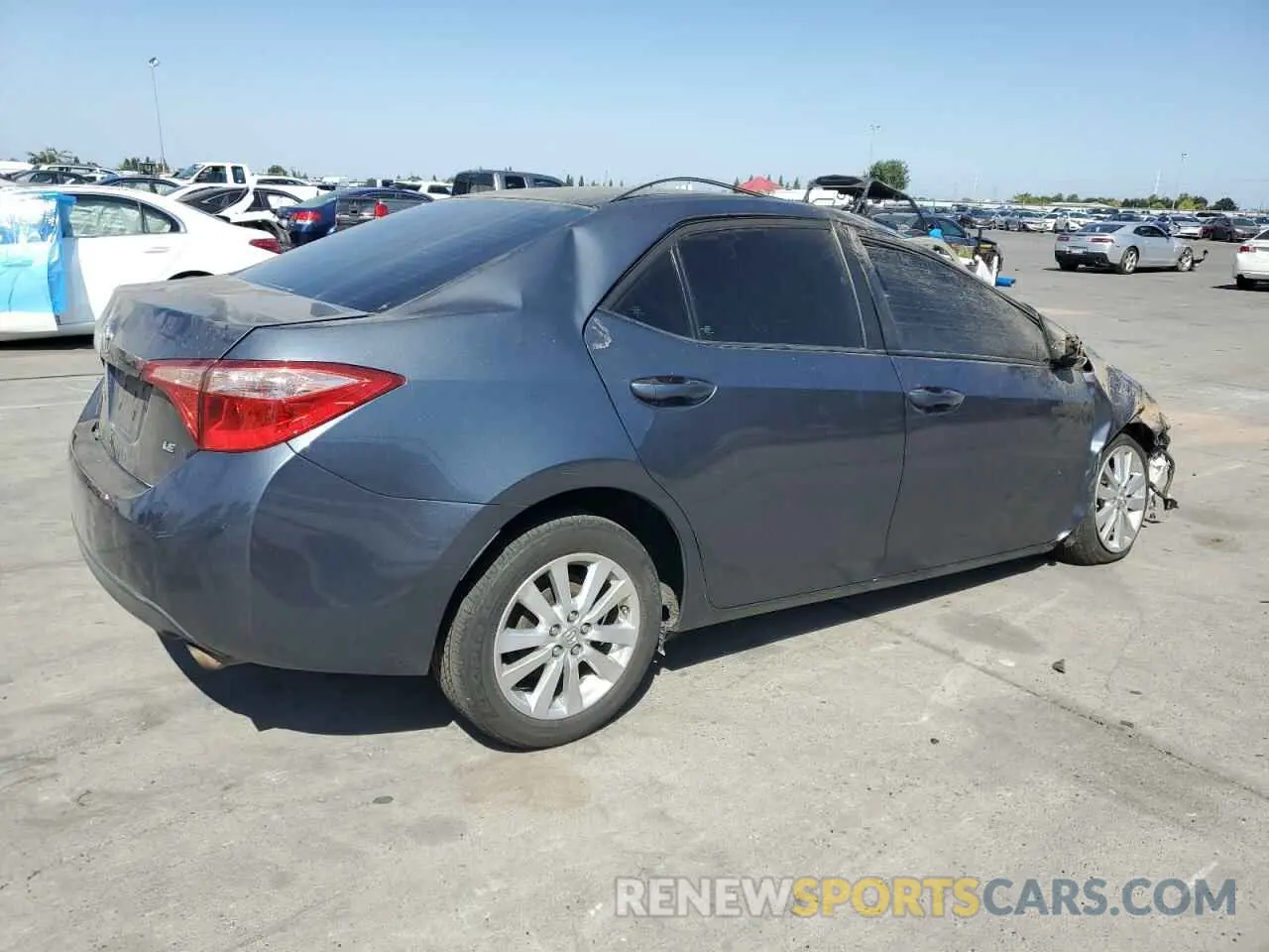 3 Photograph of a damaged car 2T1BURHE4KC230473 TOYOTA COROLLA 2019