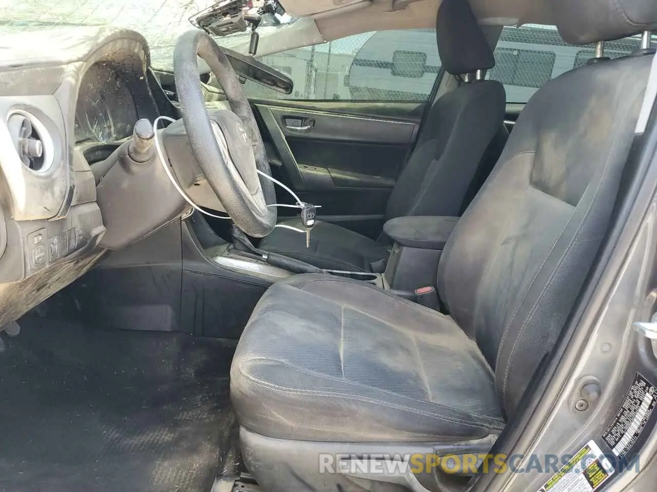 7 Photograph of a damaged car 2T1BURHE4KC230473 TOYOTA COROLLA 2019