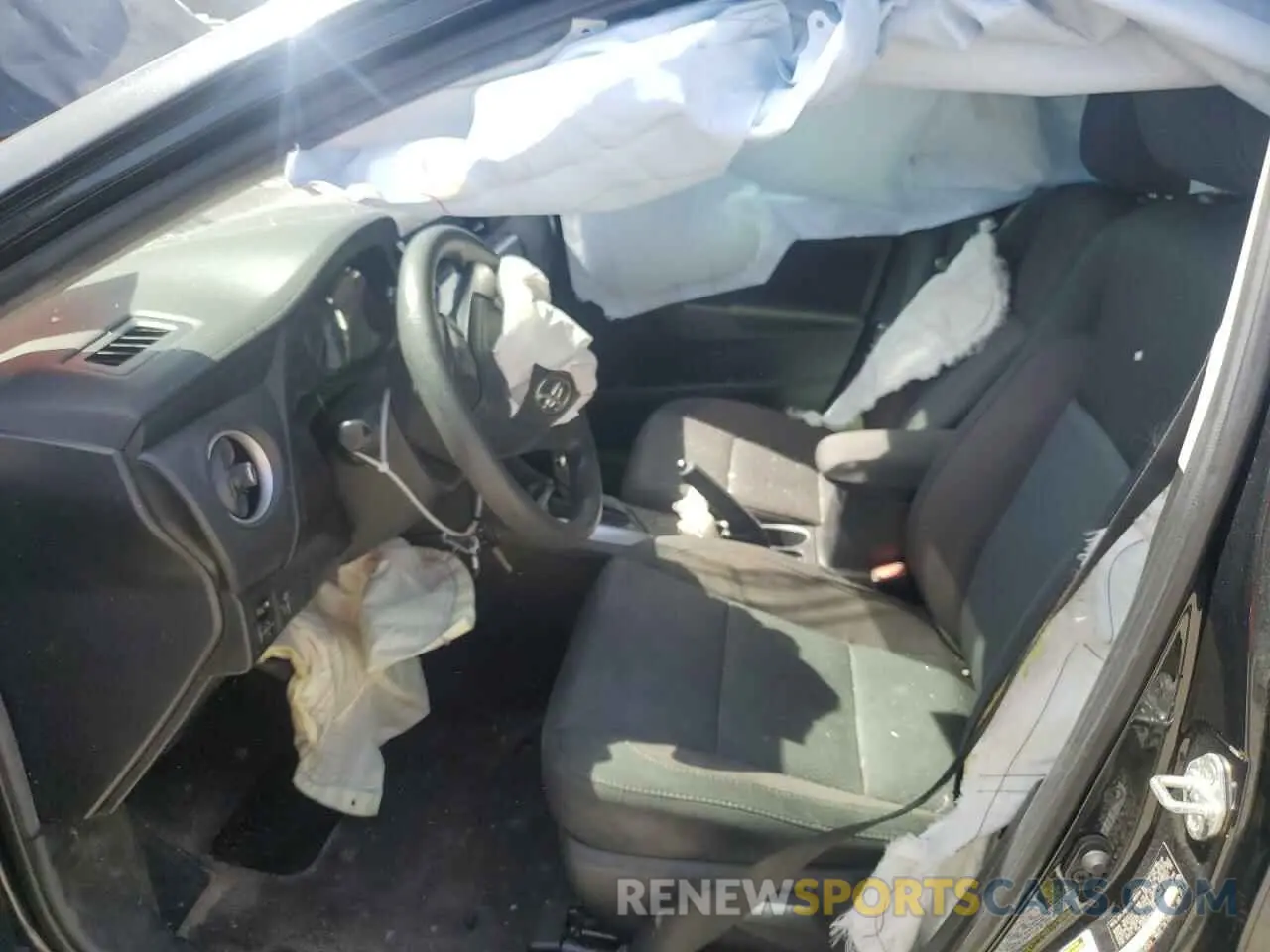 7 Photograph of a damaged car 2T1BURHE4KC231882 TOYOTA COROLLA 2019
