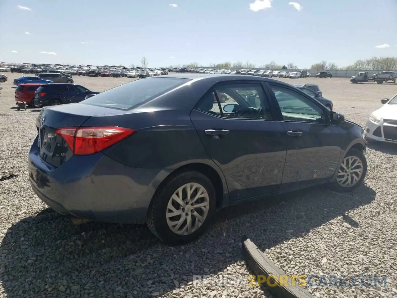 3 Photograph of a damaged car 2T1BURHE4KC234118 TOYOTA COROLLA 2019
