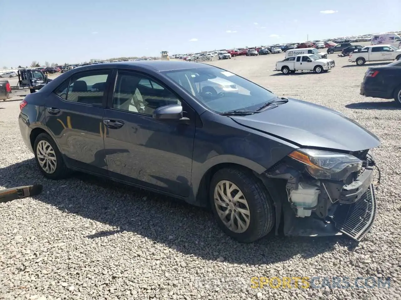 4 Photograph of a damaged car 2T1BURHE4KC234118 TOYOTA COROLLA 2019