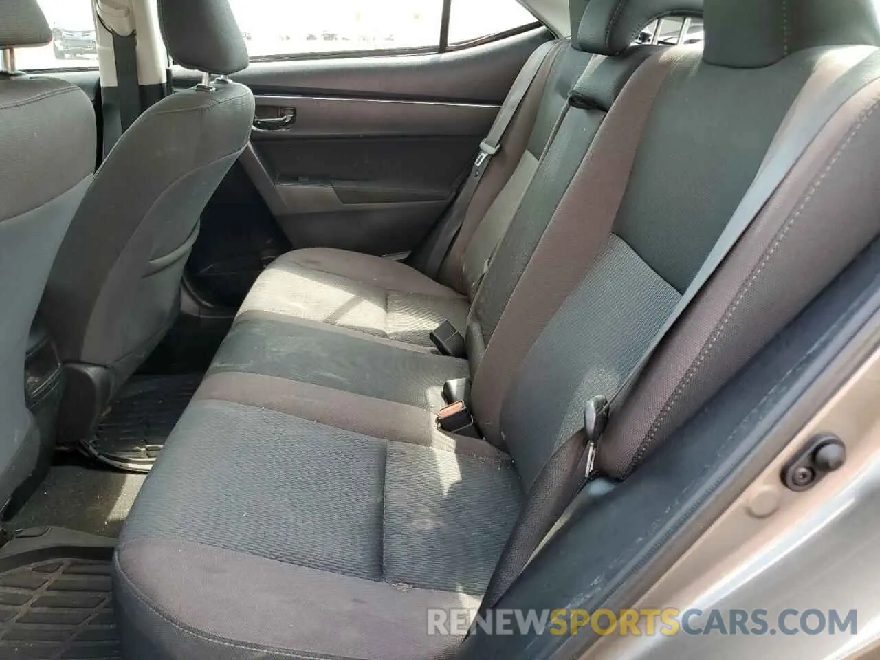 10 Photograph of a damaged car 2T1BURHE4KC234197 TOYOTA COROLLA 2019