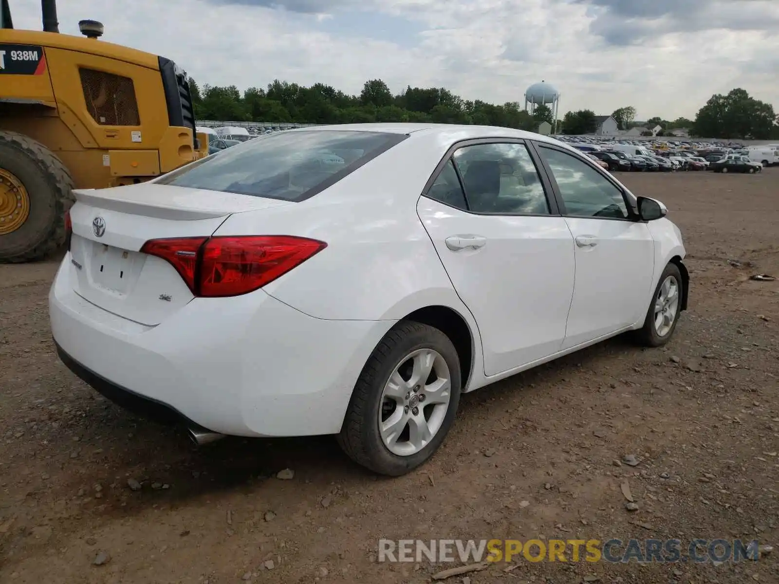 4 Photograph of a damaged car 2T1BURHE4KC234653 TOYOTA COROLLA 2019