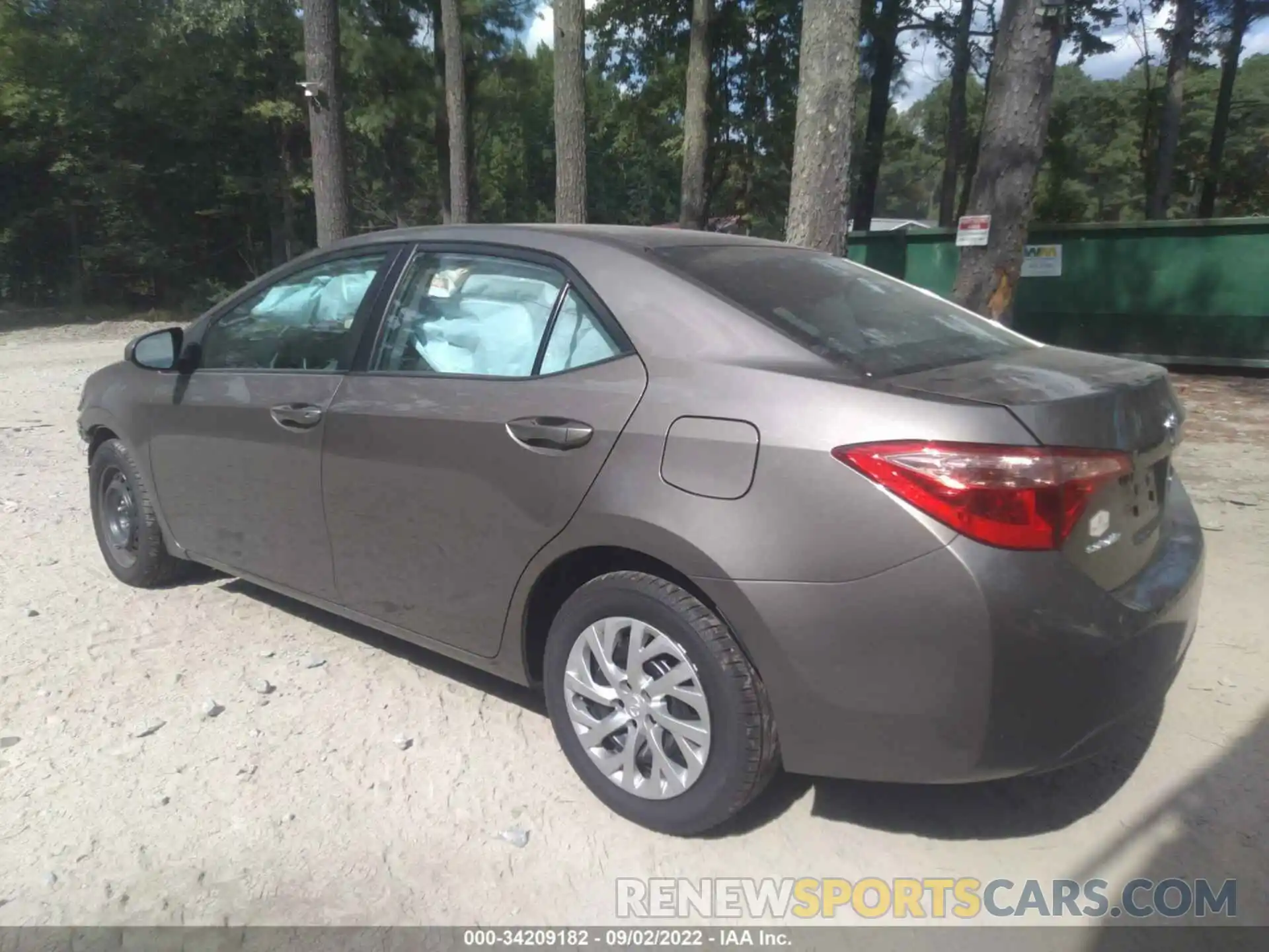 3 Photograph of a damaged car 2T1BURHE4KC238833 TOYOTA COROLLA 2019