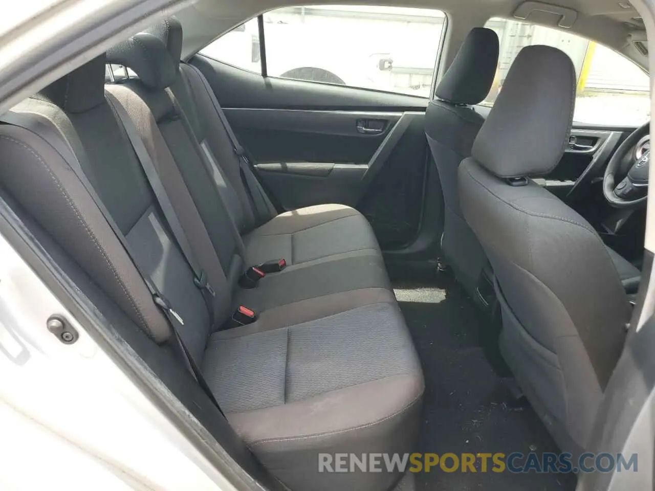 10 Photograph of a damaged car 2T1BURHE4KC241571 TOYOTA COROLLA 2019