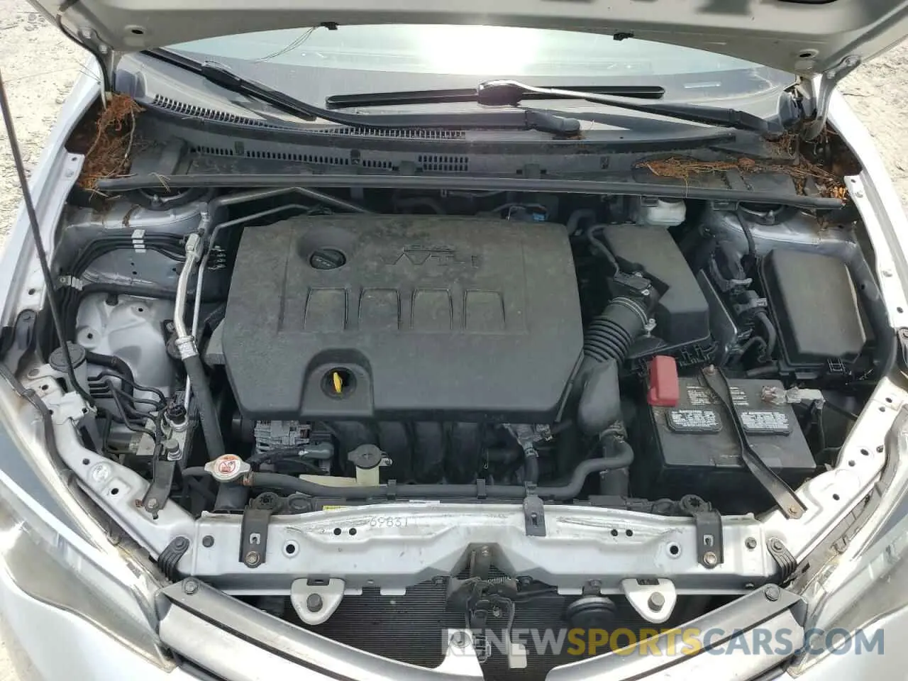 11 Photograph of a damaged car 2T1BURHE4KC241571 TOYOTA COROLLA 2019