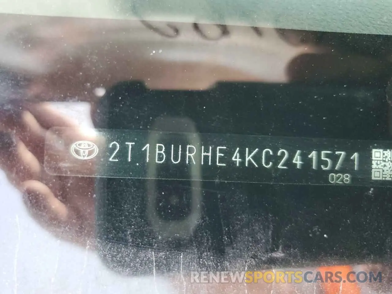 12 Photograph of a damaged car 2T1BURHE4KC241571 TOYOTA COROLLA 2019