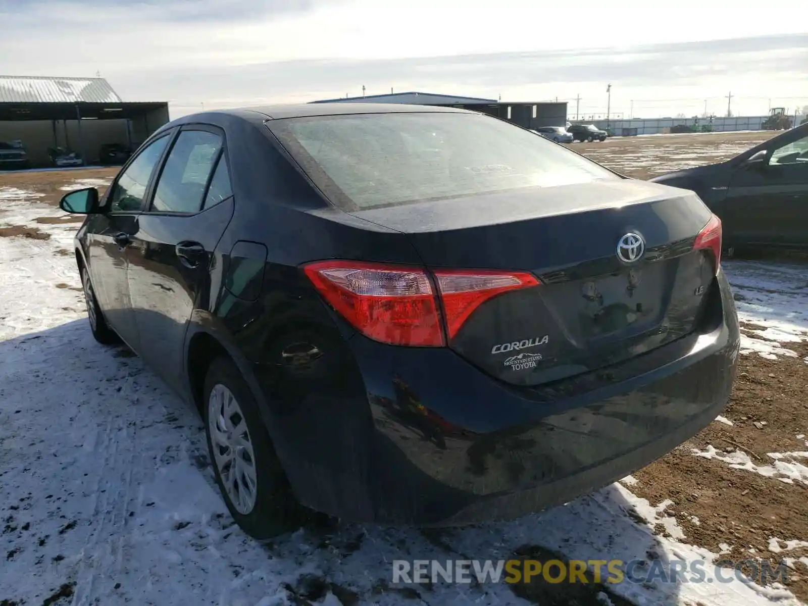 3 Photograph of a damaged car 2T1BURHE4KC246561 TOYOTA COROLLA 2019