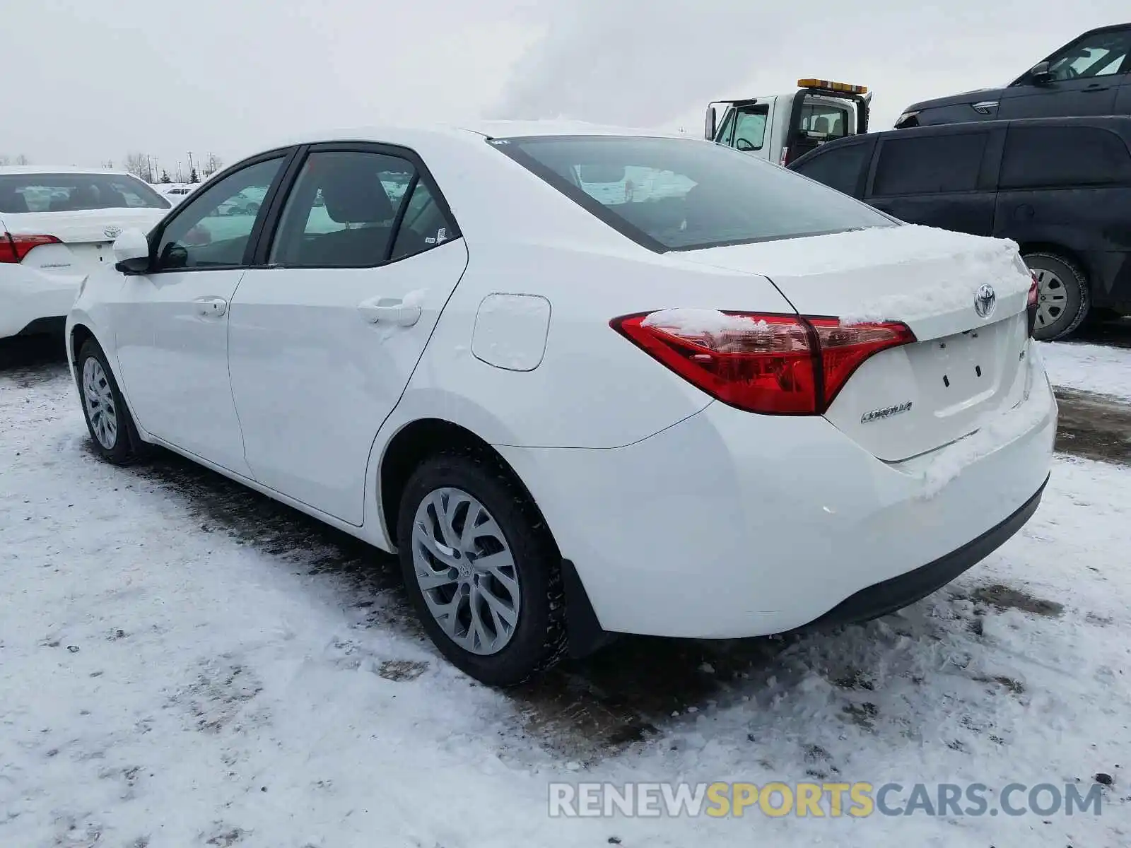 3 Photograph of a damaged car 2T1BURHE4KC247080 TOYOTA COROLLA 2019