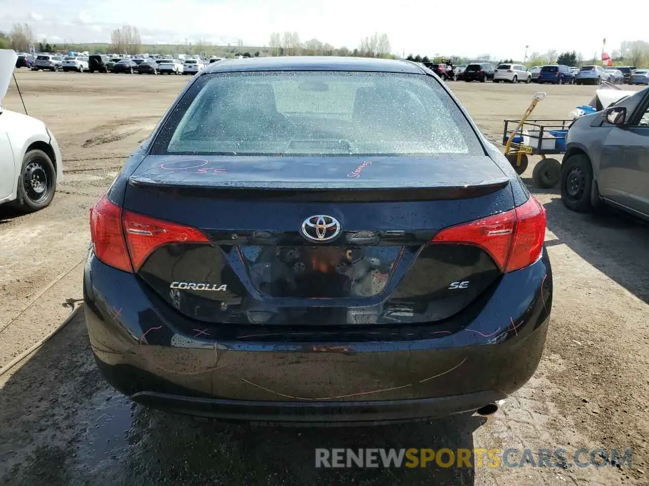 6 Photograph of a damaged car 2T1BURHE5KC126834 TOYOTA COROLLA 2019