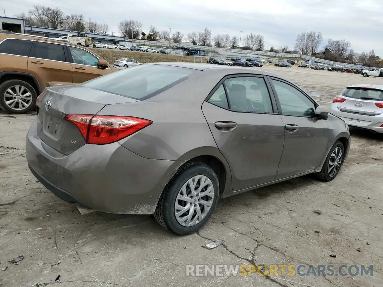 3 Photograph of a damaged car 2T1BURHE5KC128101 TOYOTA COROLLA 2019