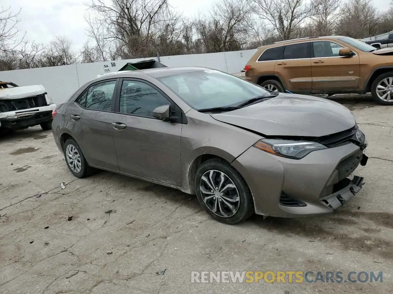 4 Photograph of a damaged car 2T1BURHE5KC128101 TOYOTA COROLLA 2019