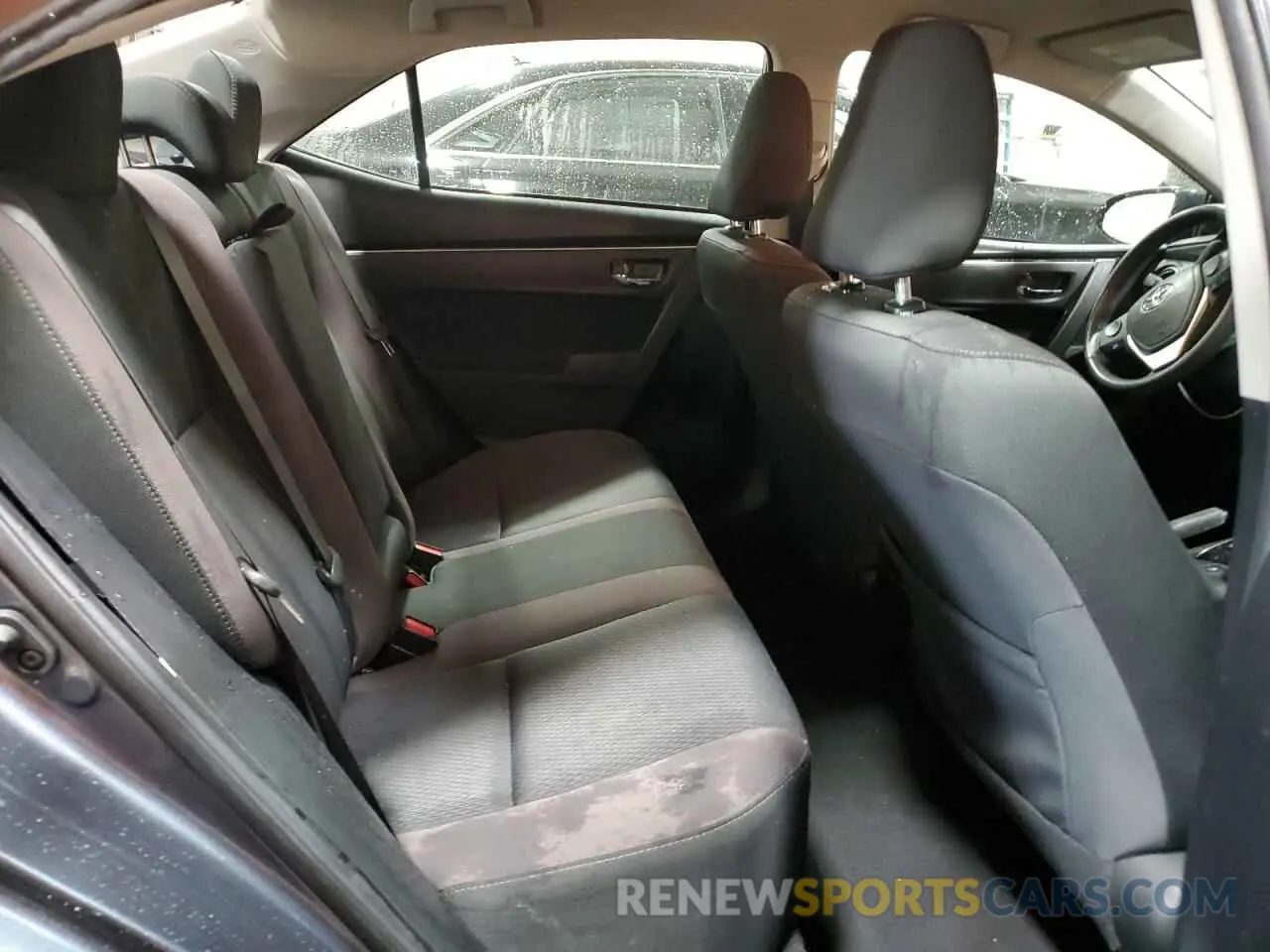 10 Photograph of a damaged car 2T1BURHE5KC128129 TOYOTA COROLLA 2019
