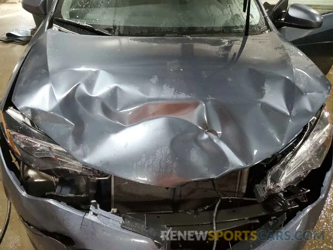 11 Photograph of a damaged car 2T1BURHE5KC128129 TOYOTA COROLLA 2019
