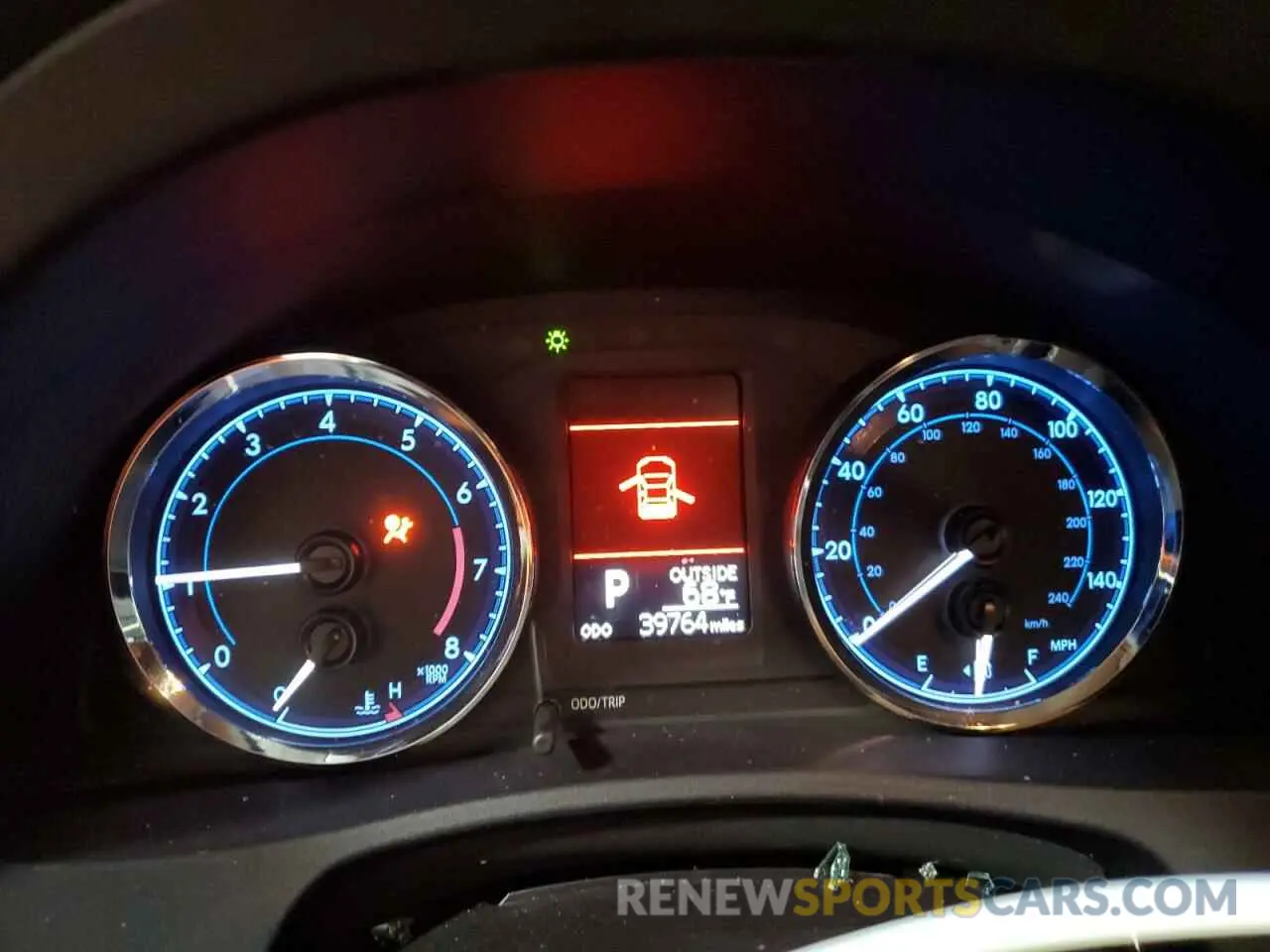 9 Photograph of a damaged car 2T1BURHE5KC128129 TOYOTA COROLLA 2019