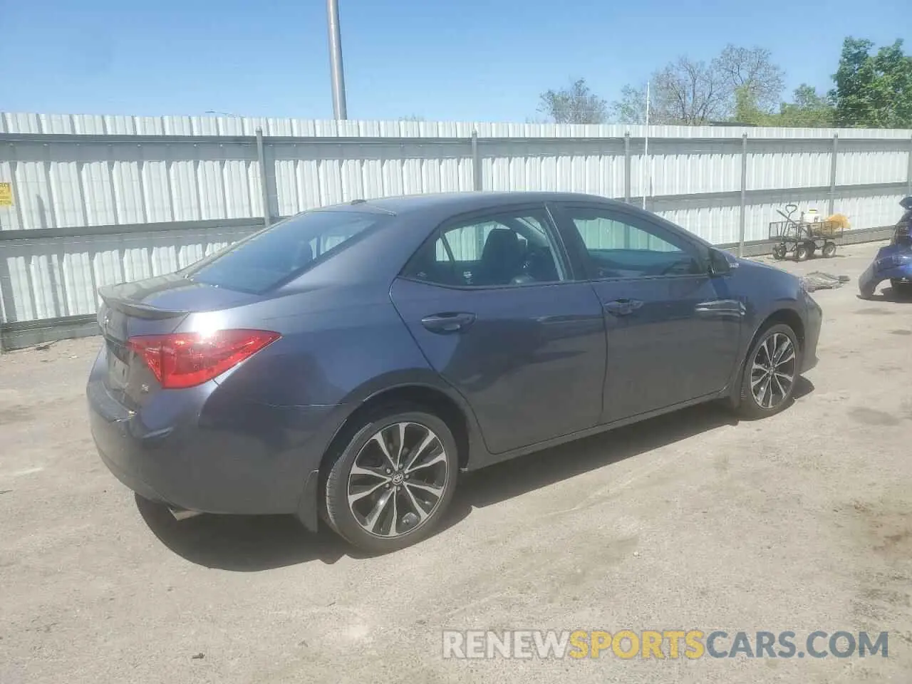 3 Photograph of a damaged car 2T1BURHE5KC130009 TOYOTA COROLLA 2019