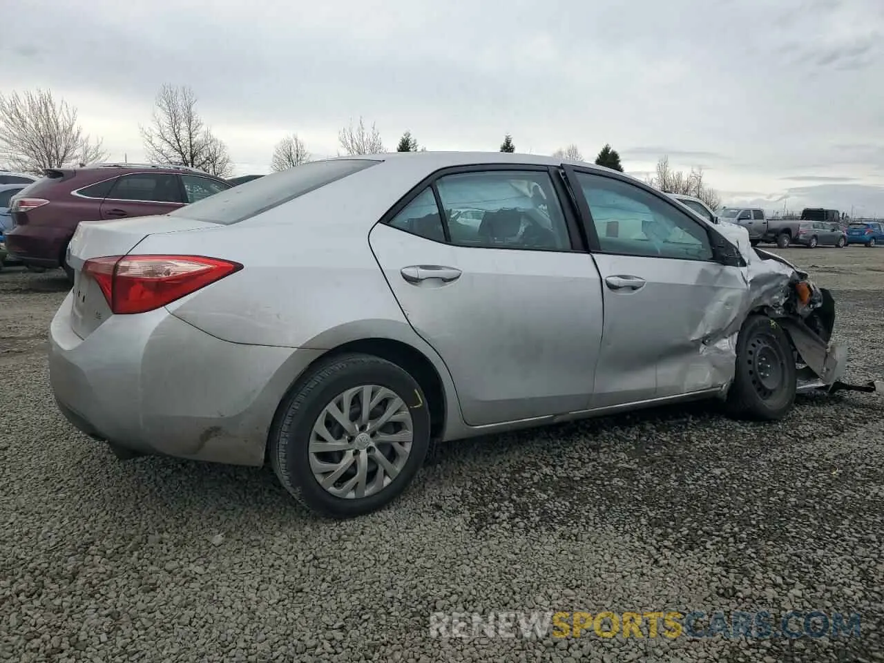 3 Photograph of a damaged car 2T1BURHE5KC136330 TOYOTA COROLLA 2019