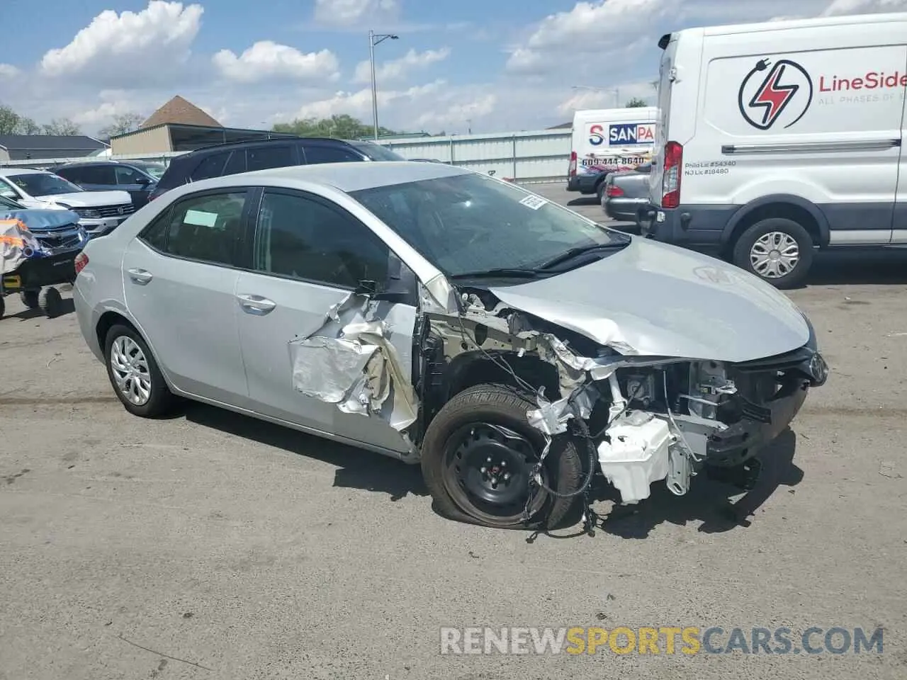 4 Photograph of a damaged car 2T1BURHE5KC144525 TOYOTA COROLLA 2019