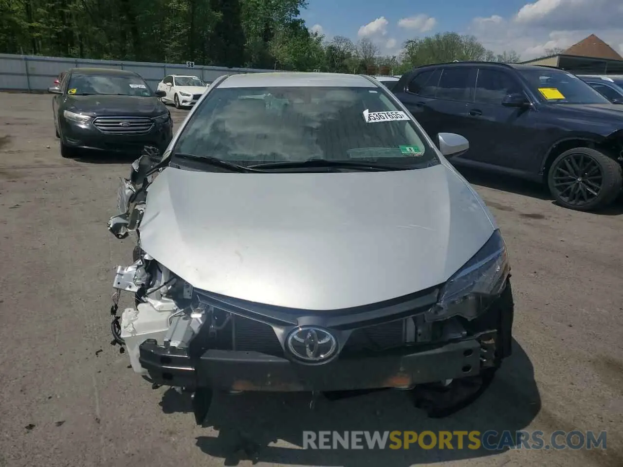 5 Photograph of a damaged car 2T1BURHE5KC144525 TOYOTA COROLLA 2019
