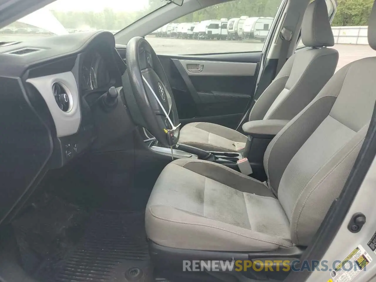 7 Photograph of a damaged car 2T1BURHE5KC144525 TOYOTA COROLLA 2019