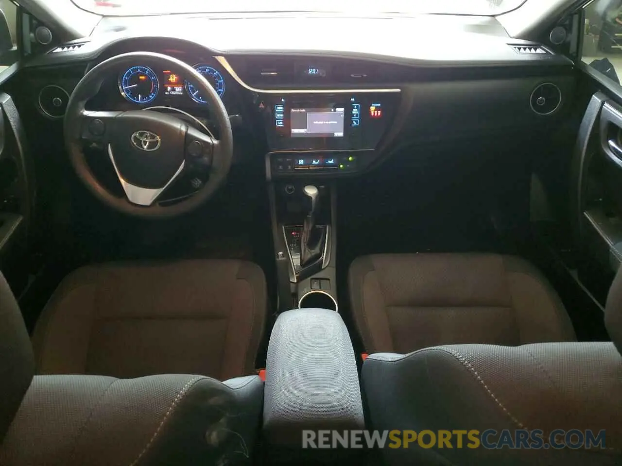 8 Photograph of a damaged car 2T1BURHE5KC146503 TOYOTA COROLLA 2019