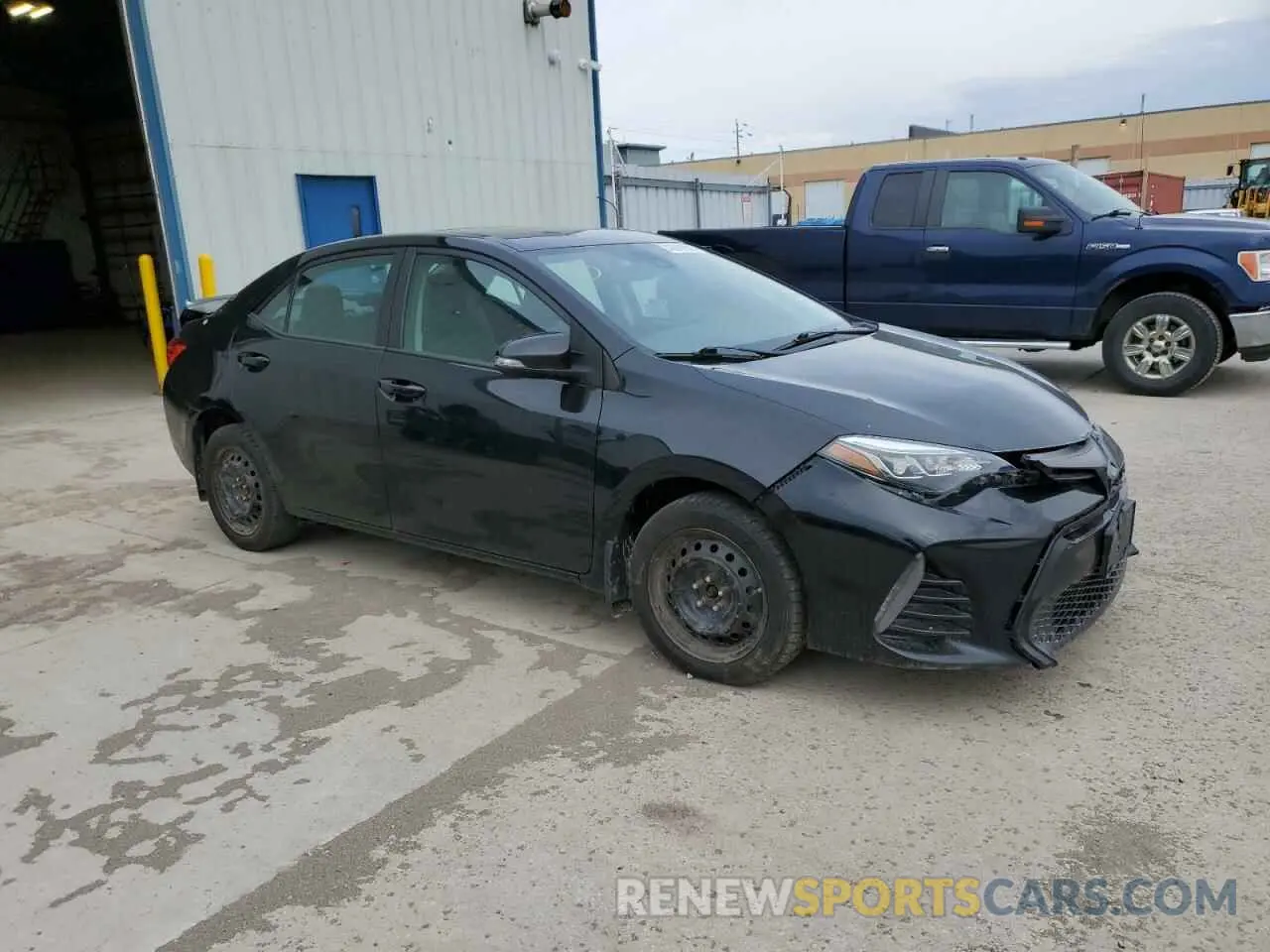 4 Photograph of a damaged car 2T1BURHE5KC146680 TOYOTA COROLLA 2019