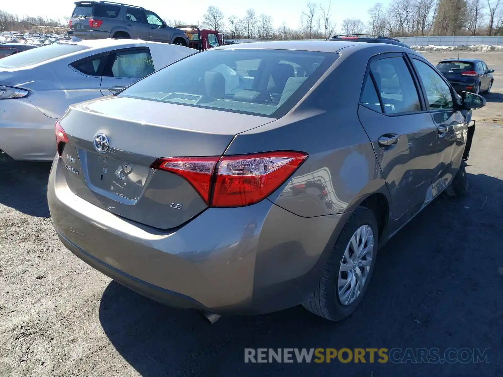 4 Photograph of a damaged car 2T1BURHE5KC149241 TOYOTA COROLLA 2019