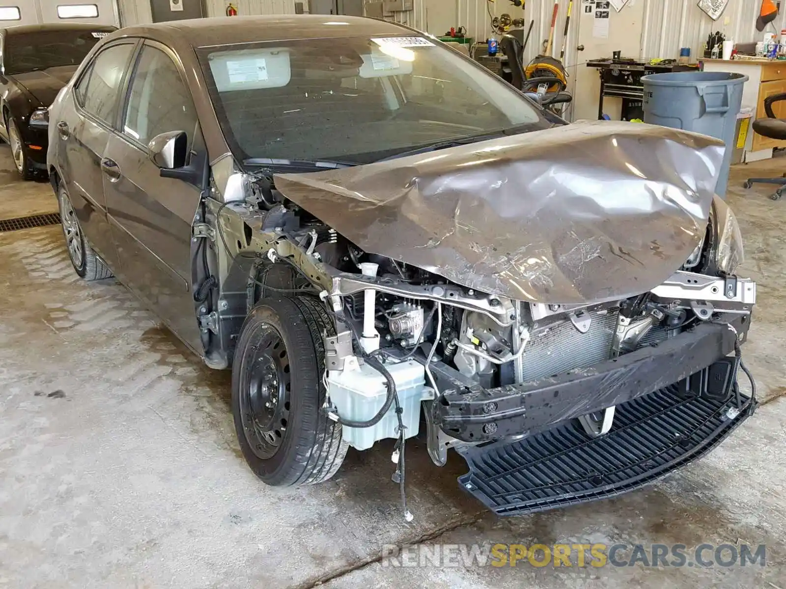 1 Photograph of a damaged car 2T1BURHE5KC155959 TOYOTA COROLLA 2019