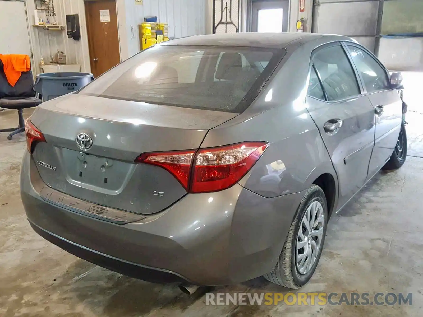 4 Photograph of a damaged car 2T1BURHE5KC155959 TOYOTA COROLLA 2019