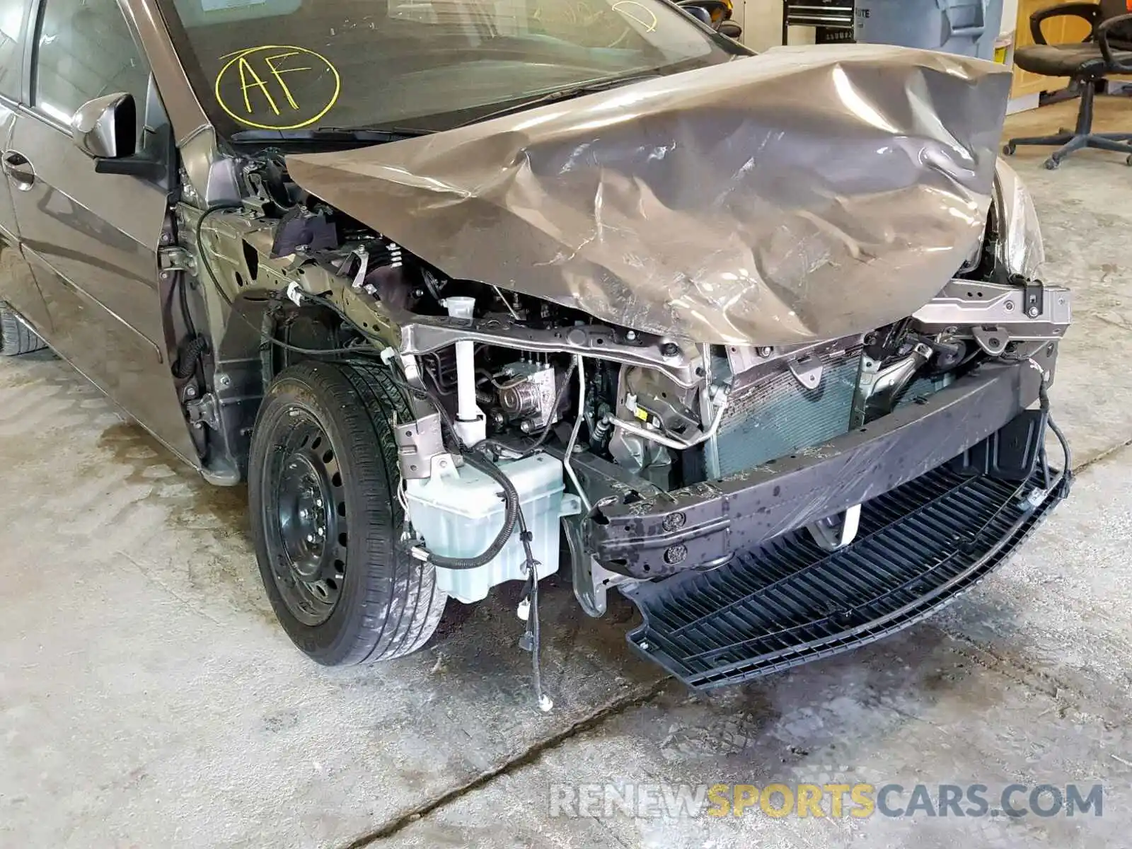 9 Photograph of a damaged car 2T1BURHE5KC155959 TOYOTA COROLLA 2019