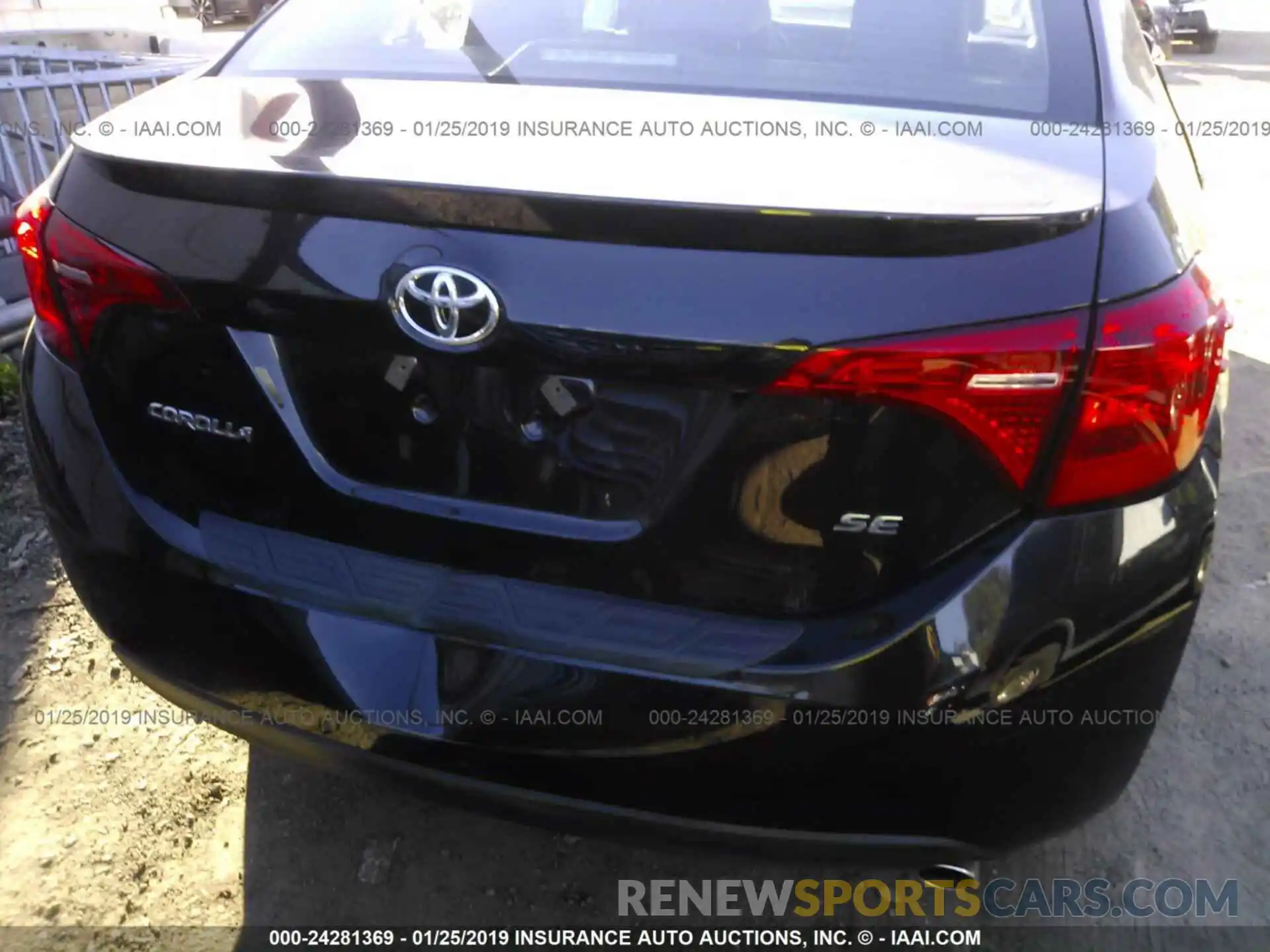 6 Photograph of a damaged car 2T1BURHE5KC159493 TOYOTA COROLLA 2019