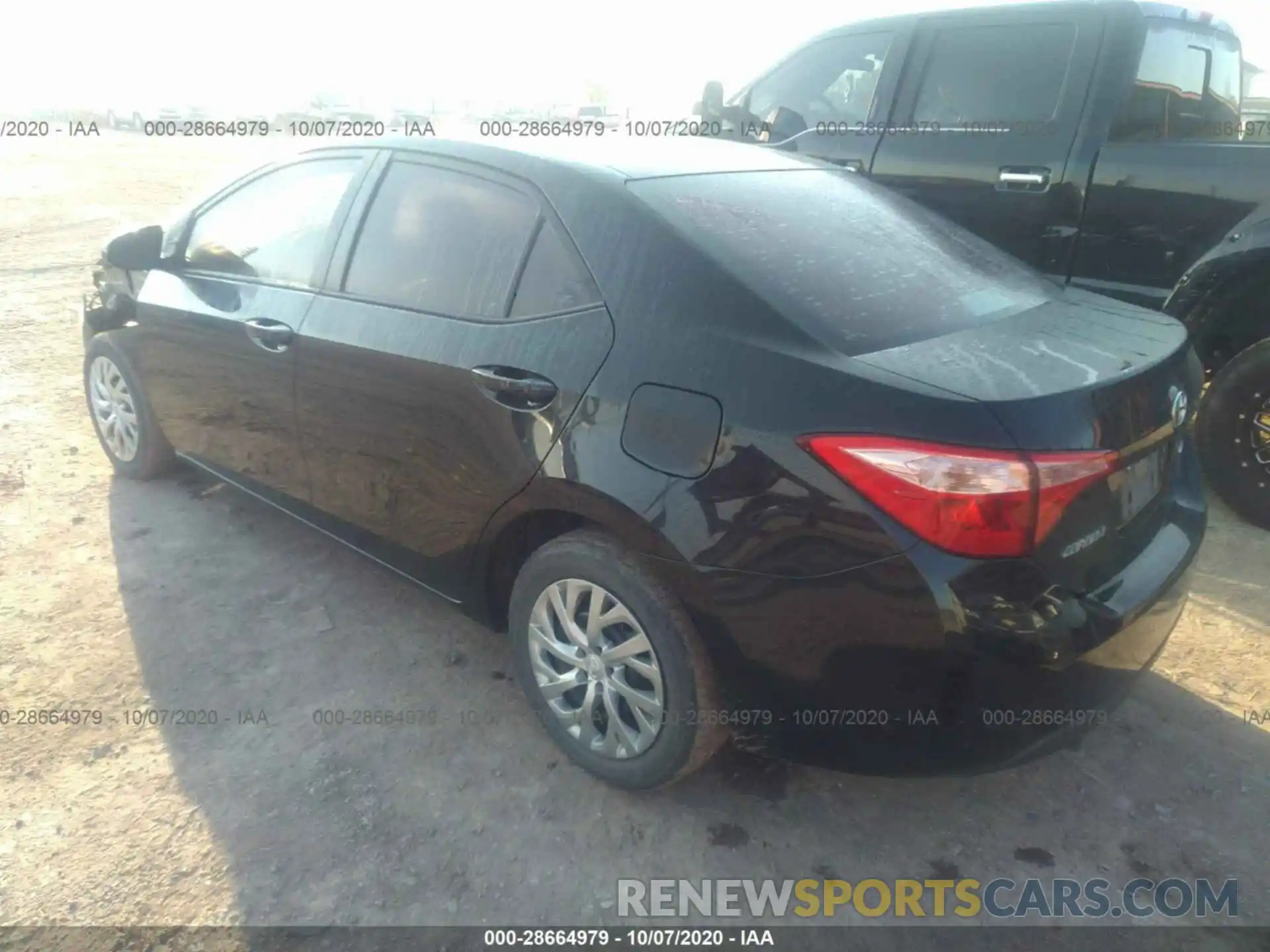 3 Photograph of a damaged car 2T1BURHE5KC166248 TOYOTA COROLLA 2019