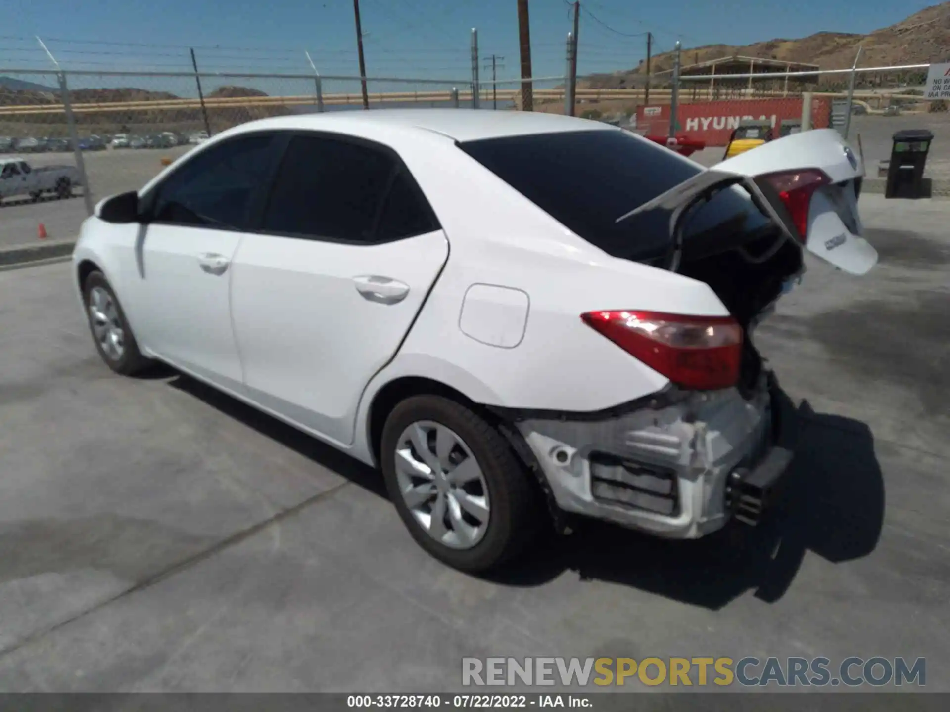 3 Photograph of a damaged car 2T1BURHE5KC168288 TOYOTA COROLLA 2019