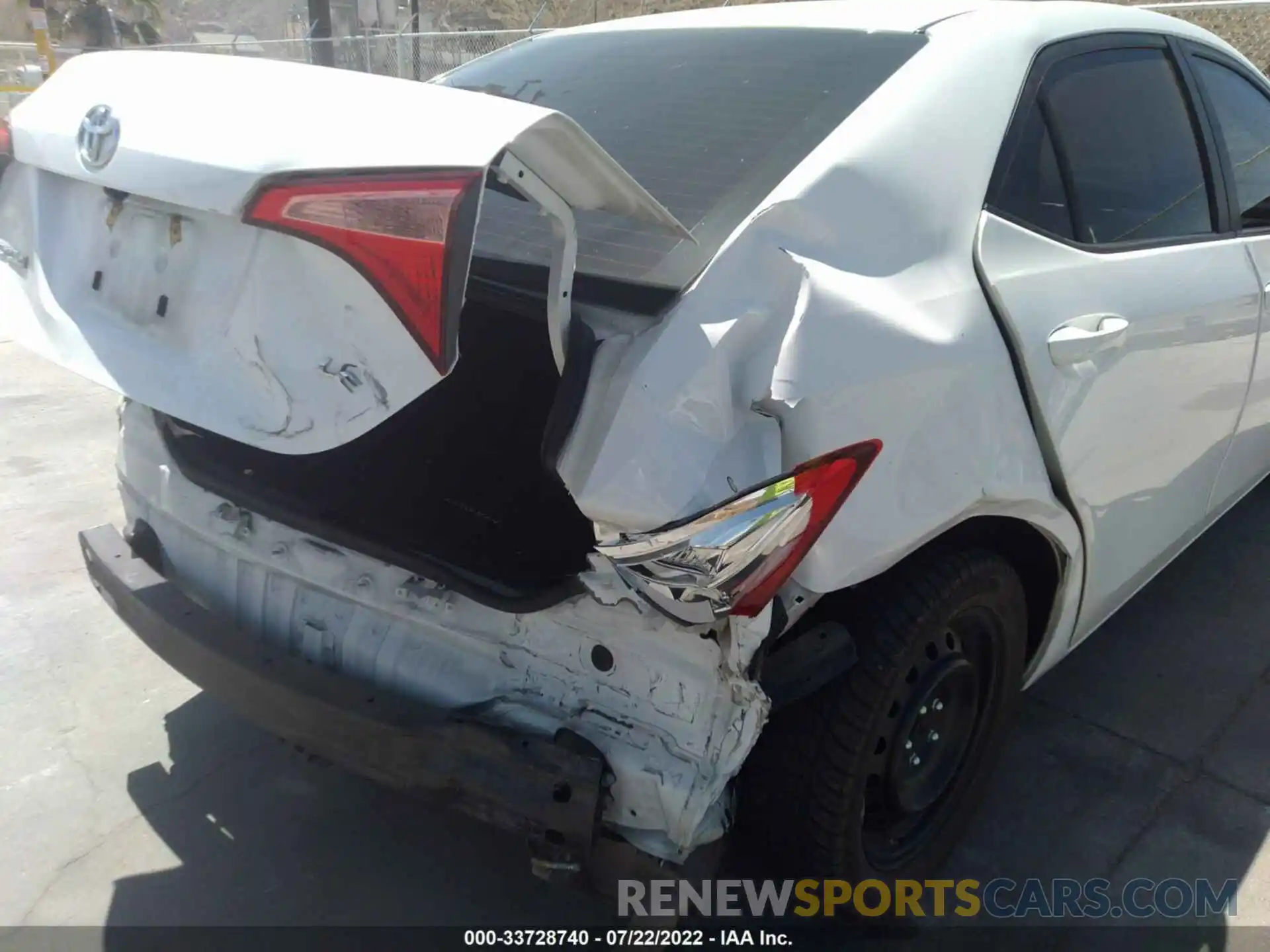 6 Photograph of a damaged car 2T1BURHE5KC168288 TOYOTA COROLLA 2019