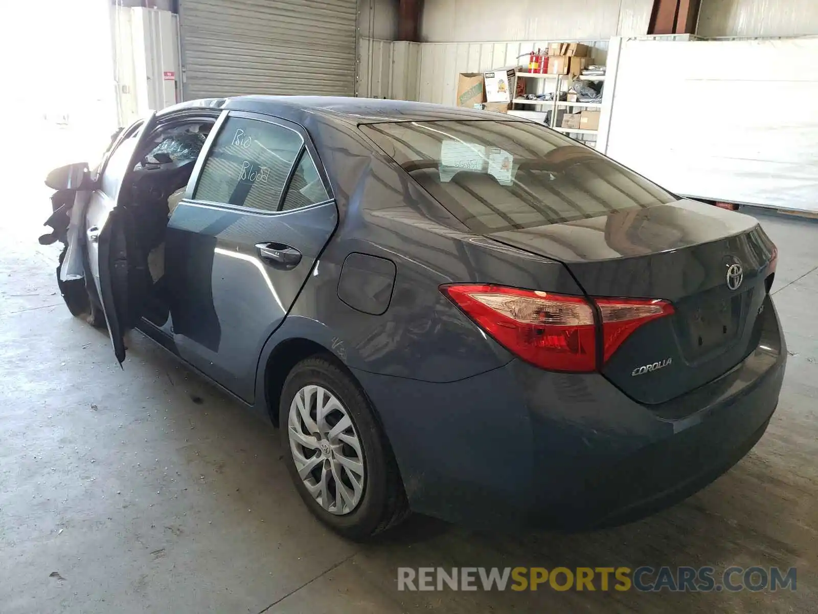 3 Photograph of a damaged car 2T1BURHE5KC169084 TOYOTA COROLLA 2019