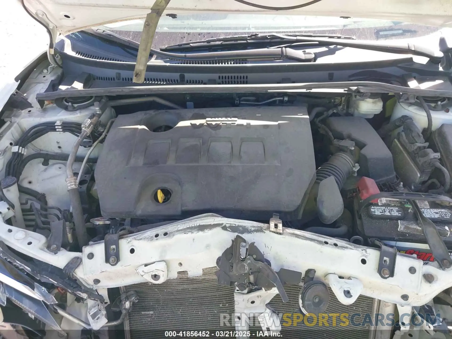 10 Photograph of a damaged car 2T1BURHE5KC169697 TOYOTA COROLLA 2019