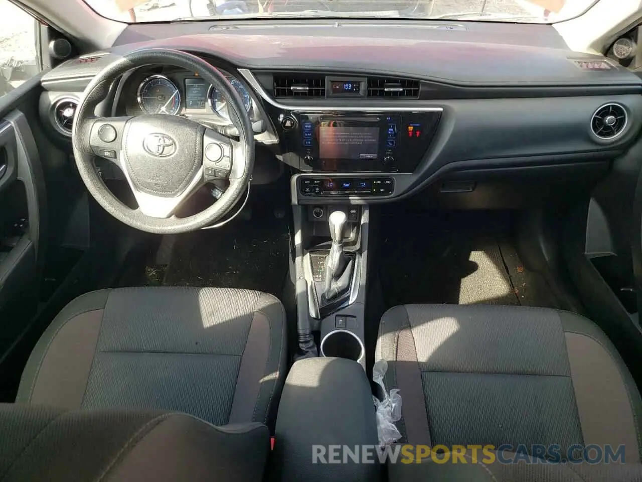 8 Photograph of a damaged car 2T1BURHE5KC180506 TOYOTA COROLLA 2019