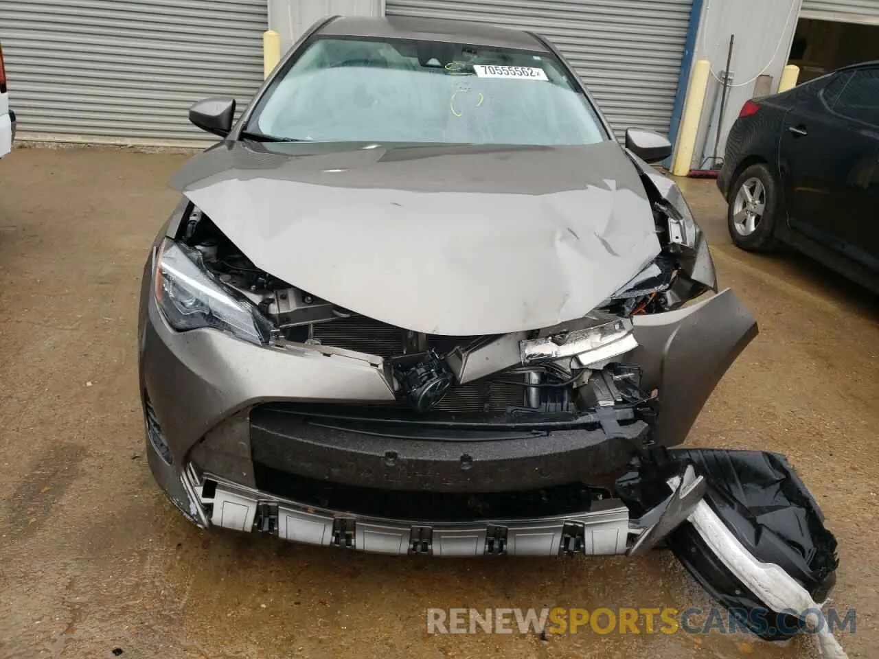 5 Photograph of a damaged car 2T1BURHE5KC181106 TOYOTA COROLLA 2019