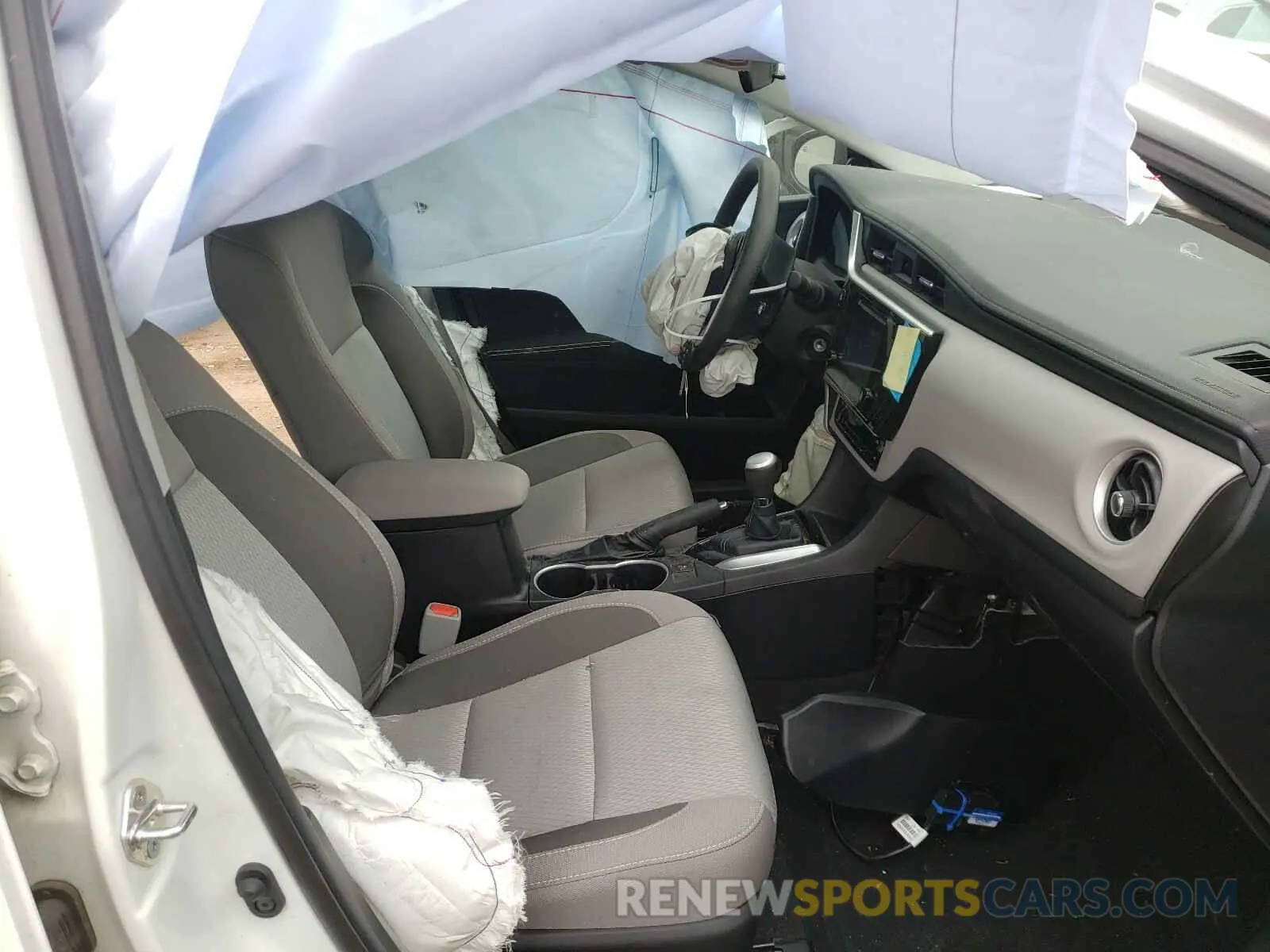 5 Photograph of a damaged car 2T1BURHE5KC181610 TOYOTA COROLLA 2019