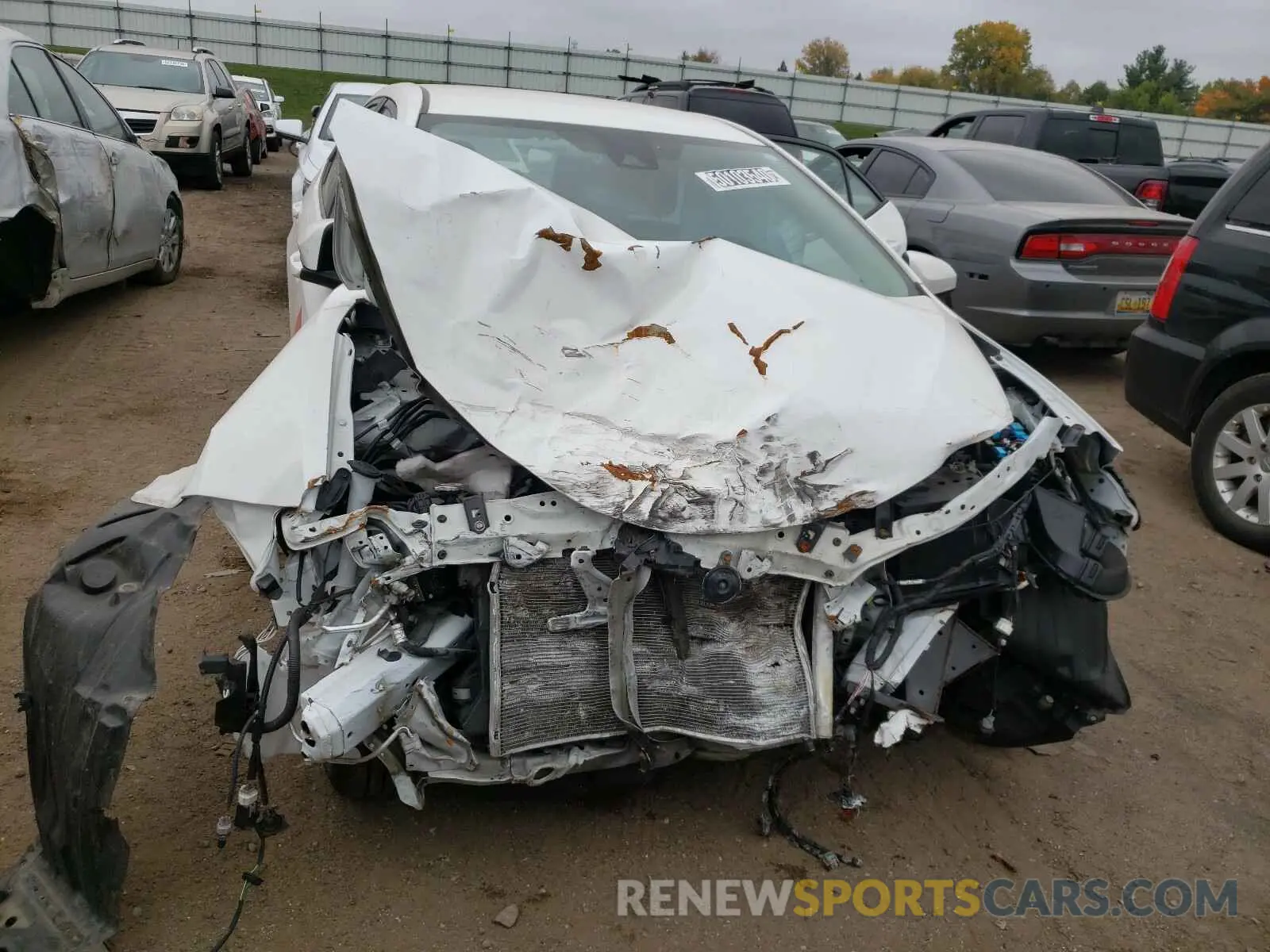 9 Photograph of a damaged car 2T1BURHE5KC181610 TOYOTA COROLLA 2019
