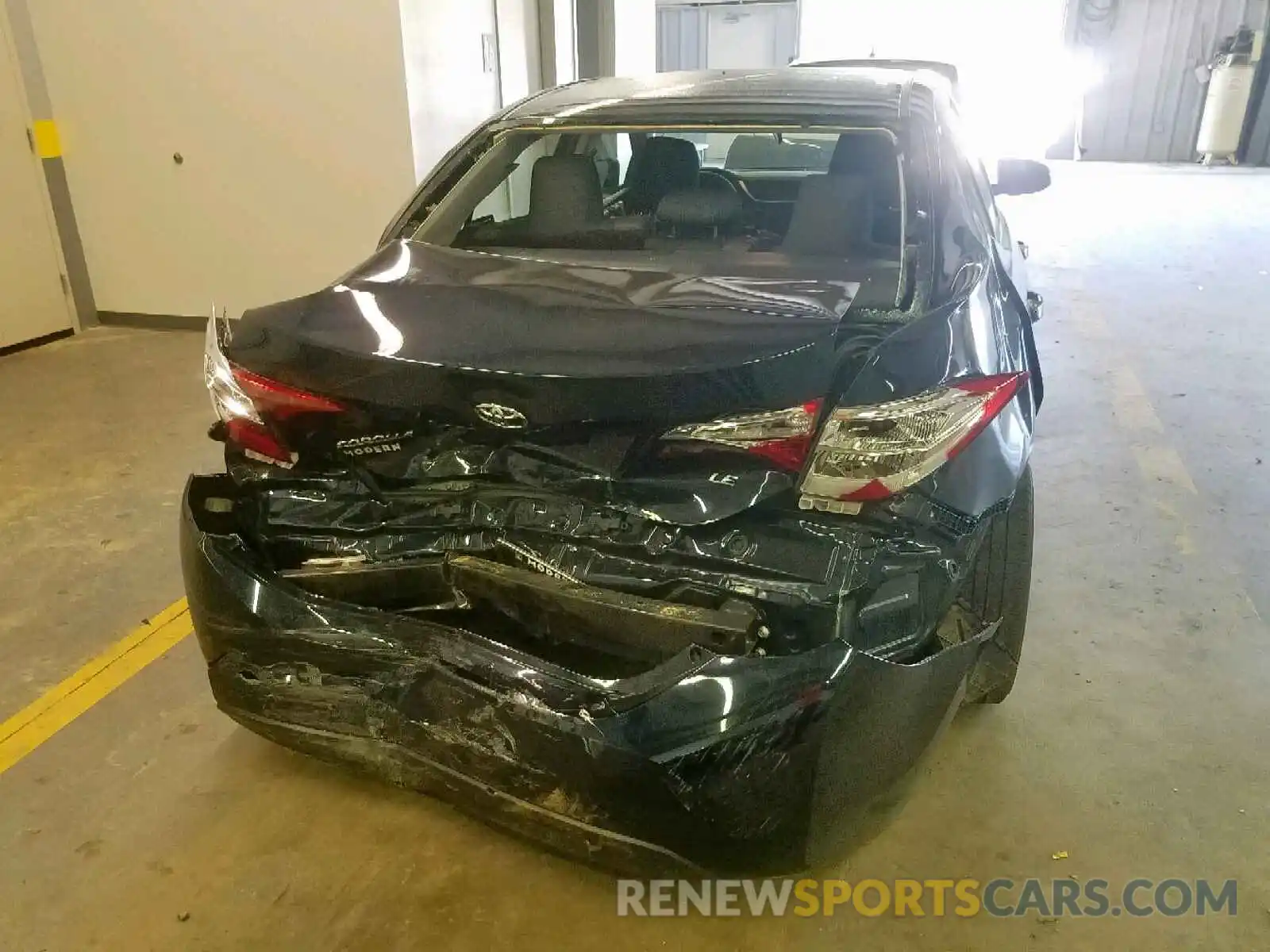 9 Photograph of a damaged car 2T1BURHE5KC183003 TOYOTA COROLLA 2019