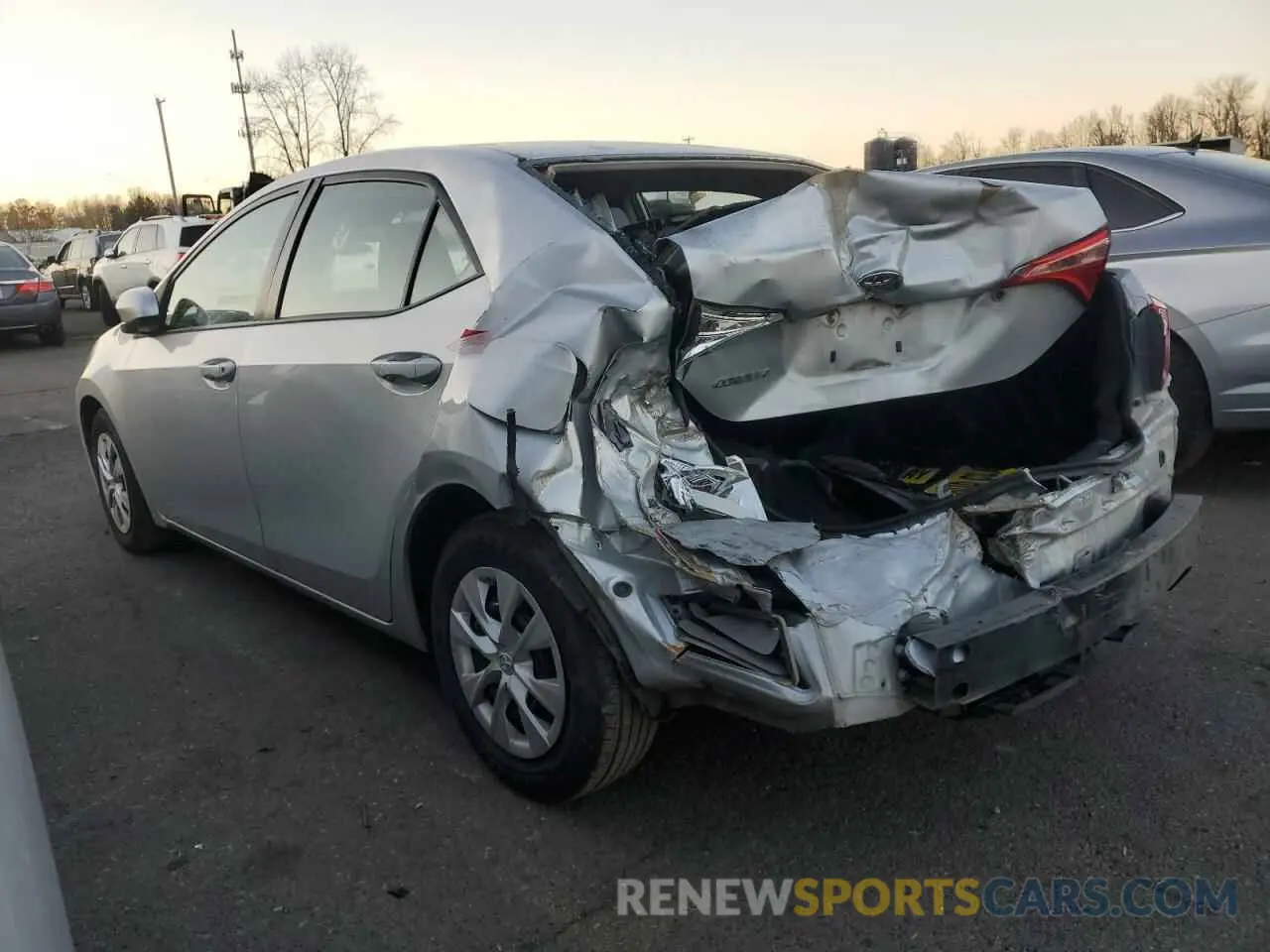 2 Photograph of a damaged car 2T1BURHE5KC183874 TOYOTA COROLLA 2019
