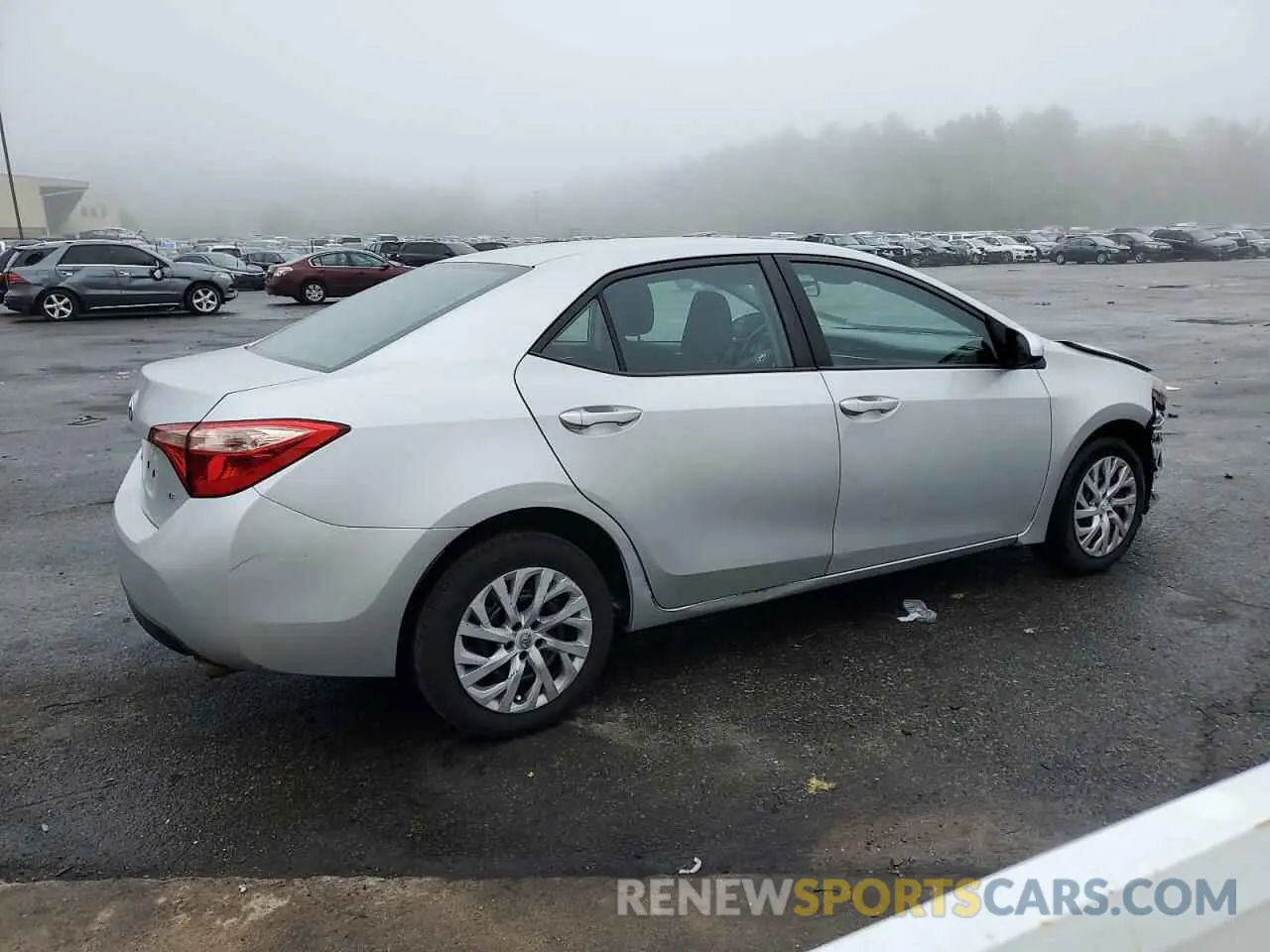 3 Photograph of a damaged car 2T1BURHE5KC184037 TOYOTA COROLLA 2019