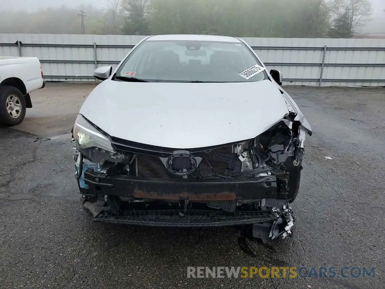 5 Photograph of a damaged car 2T1BURHE5KC184037 TOYOTA COROLLA 2019