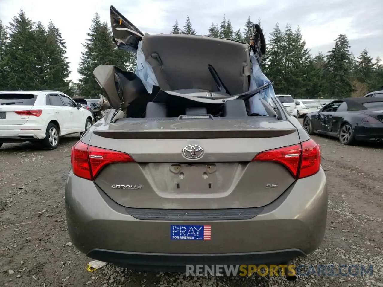 6 Photograph of a damaged car 2T1BURHE5KC184667 TOYOTA COROLLA 2019